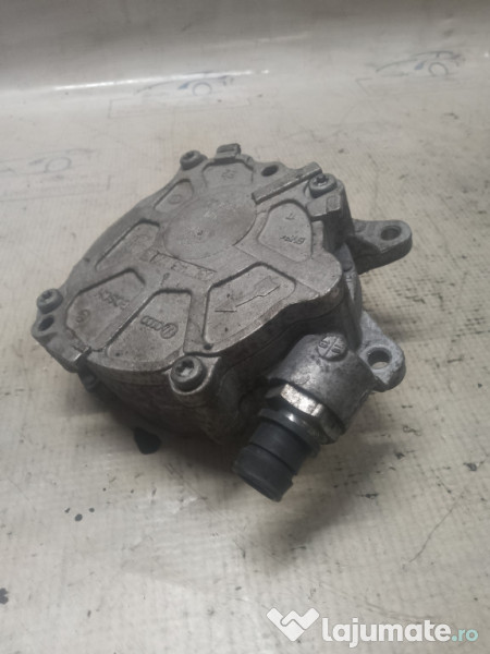Pompa vacuum Audi A4 B8 2.0 2011