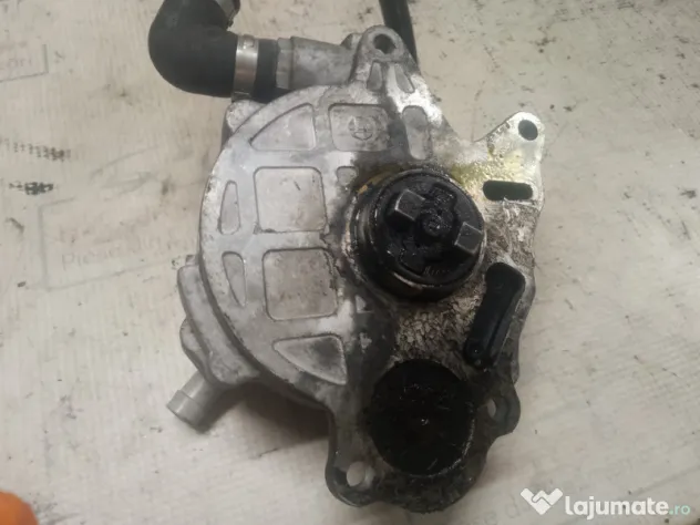 Pompa vacuum Audi A4 B8 2011