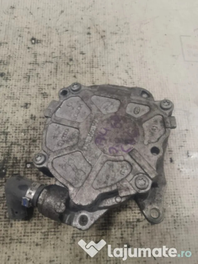 Pompa vacuum Audi A4 B8 2010