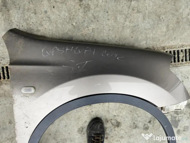 Aripa Dreapta Fata Nissan Qashqai 2012