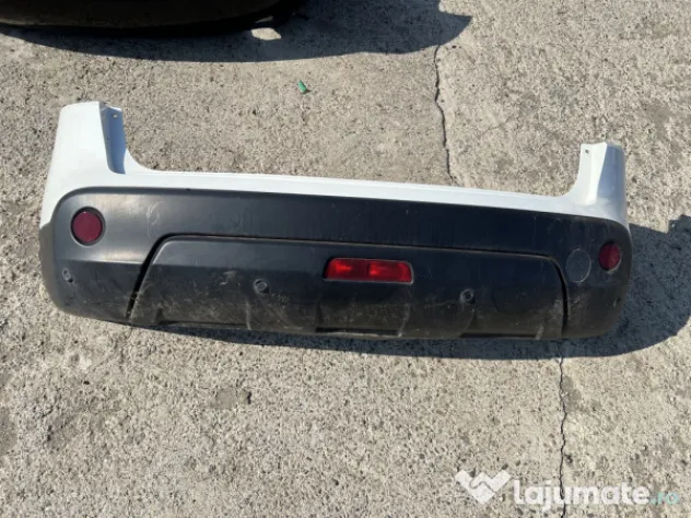 Bara spate Nissan Qashqai 2011