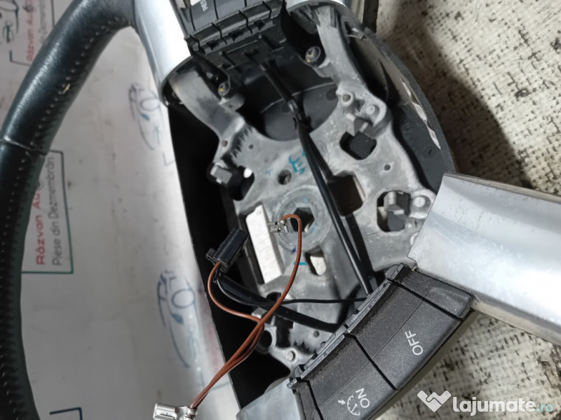 Volan cu comenzi Ford Kuga 2010