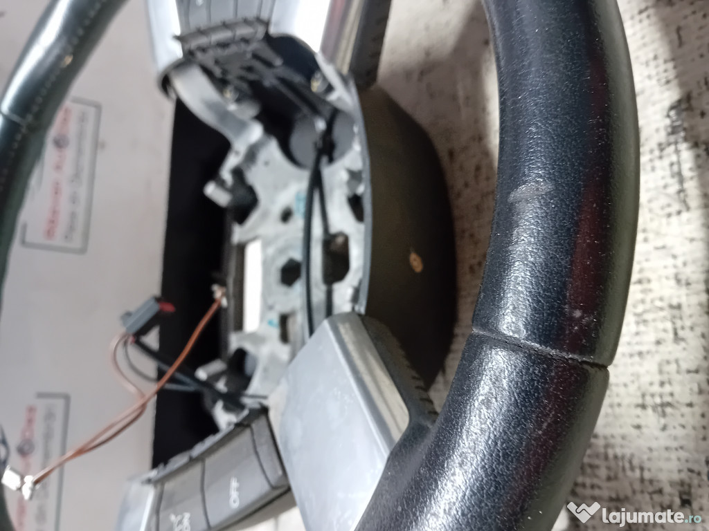 Volan cu comenzi Ford Kuga 2010