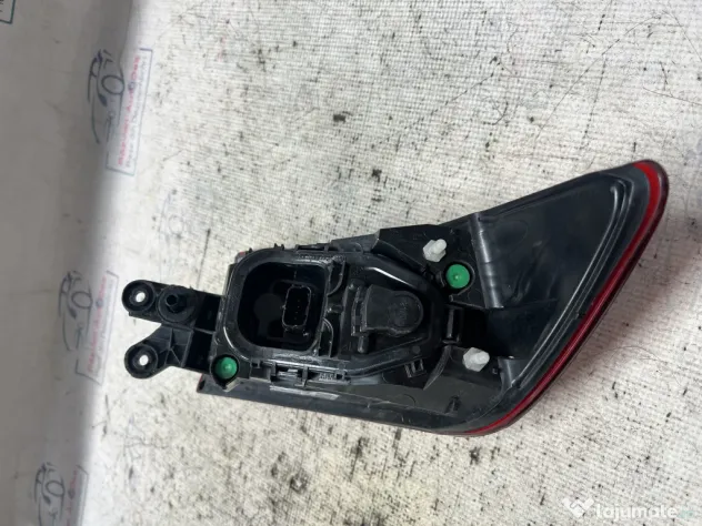 Stop stanga aripa Renault Clio 4 2016