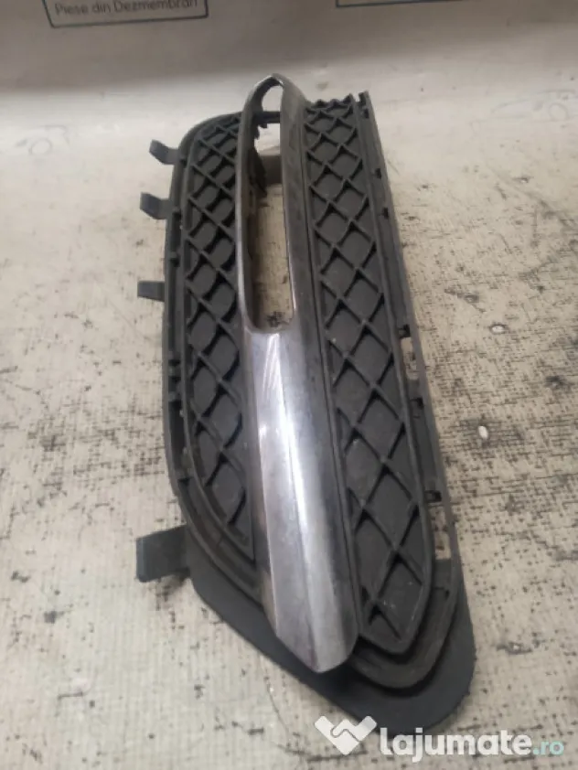 Grila proiector stanga Mercedes E 250 2009