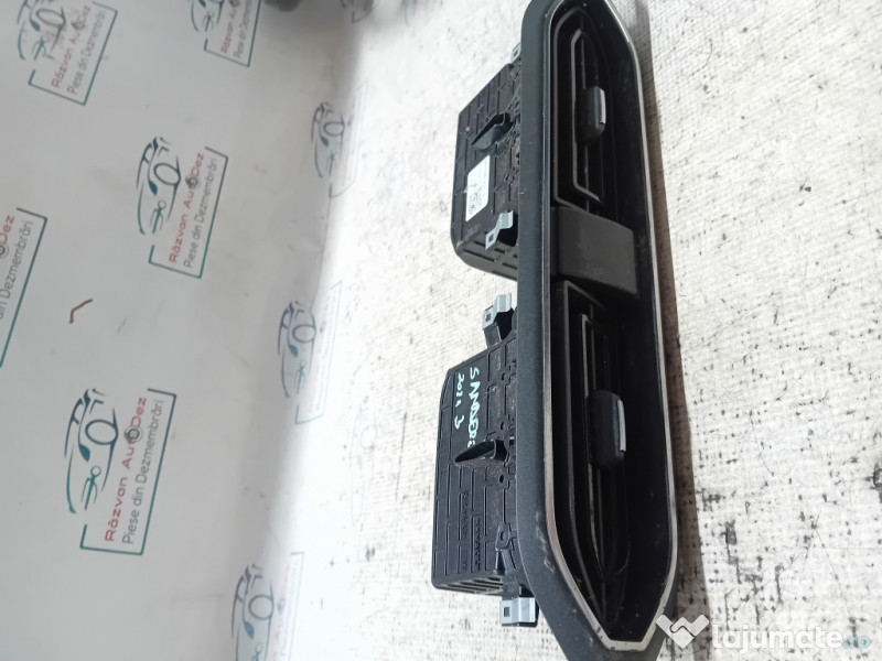 Grila ventilatie centrala Dacia Sandero 3 2022