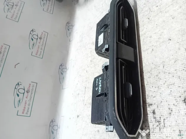 Grila ventilatie centrala Dacia Sandero 3 2022