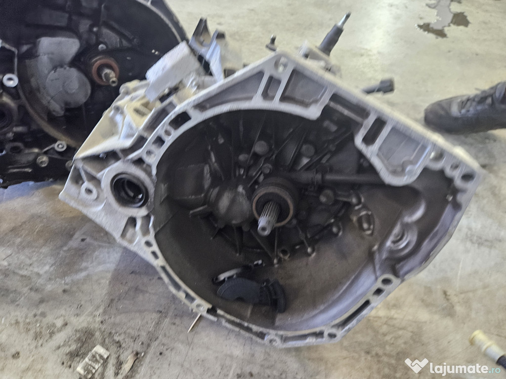 Cutie de viteze 6 trepte Nissan Qashqai 1.2 Benzina 2017