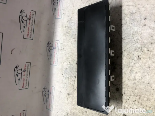 Airbag genunchi Volkswagen Passat B8 2015