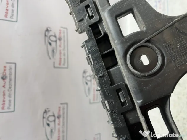Suport stanga bara spate Volkswagen Passat B8 Berlina 2015