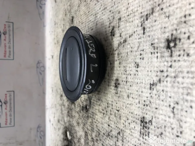Grila ventilatie Dacia Sandero 2 1.0 Benzina 2015