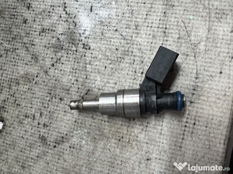 Injector Audi A3 8P 2.0 Benzina 2008