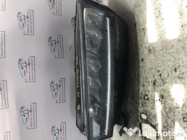 Far stanga cu led Skoda Octavia 4 2020