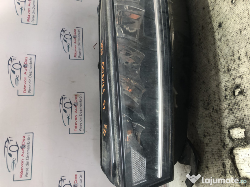 Far stanga cu led Skoda Octavia 4 2020