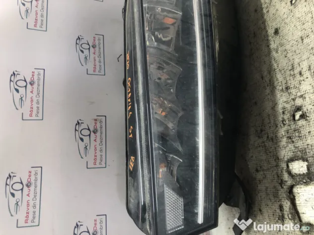Far stanga cu led Skoda Octavia 4 2020