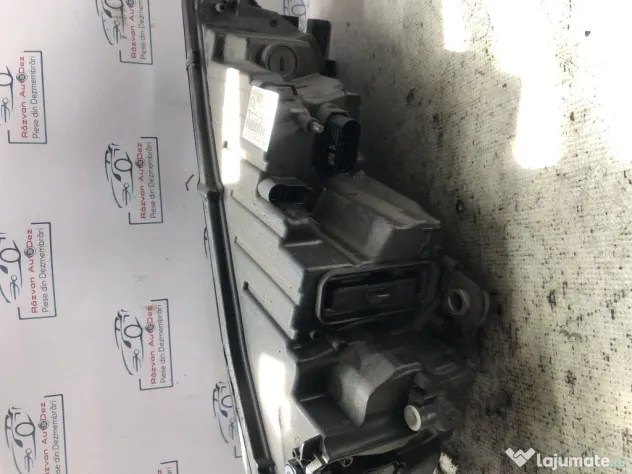 Far stanga cu led Skoda Octavia 4 2020