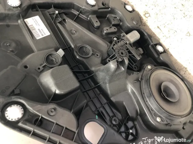 Macara geam stanga spate Fiat 500X 2015