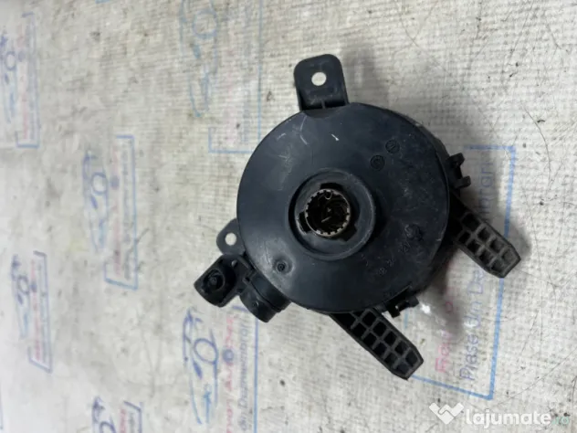 Proiector dreapta BMW Seria 2 F46 2015