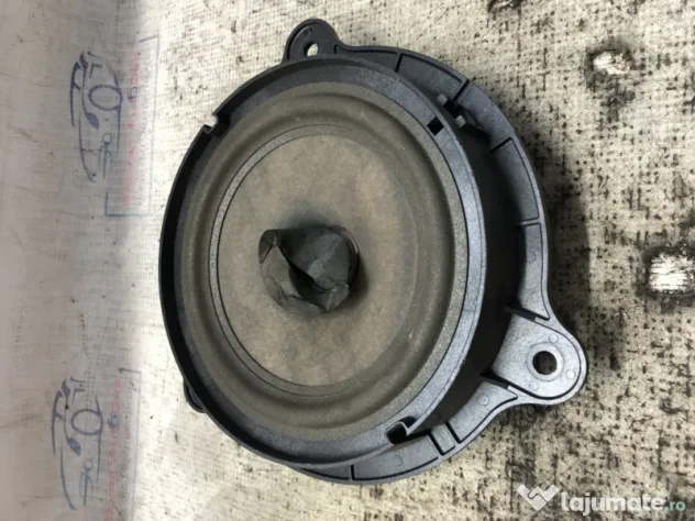 Boxa stanga fata Nissan Qashqai 2012