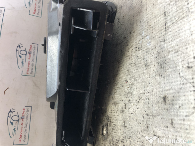 Boxa podea dreapta BMW 520 F10 2012