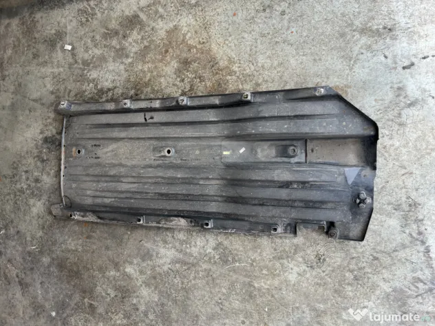 Scut lateral dreapta Suzuki Vitara 2017