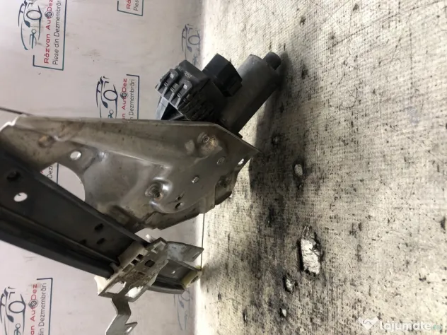 Macara geam stanga spate Audi A6 C5 2009