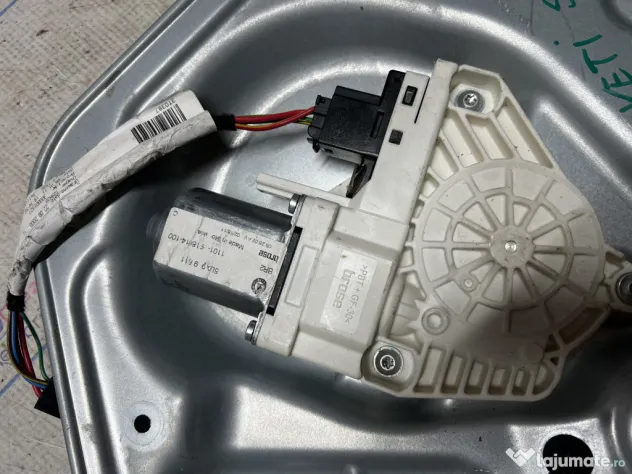 Macara geam stanga spate Skoda Yeti 2011