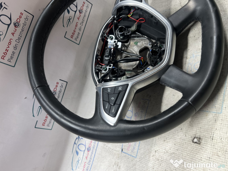 Volan cu comenzi Dacia Duster 2021