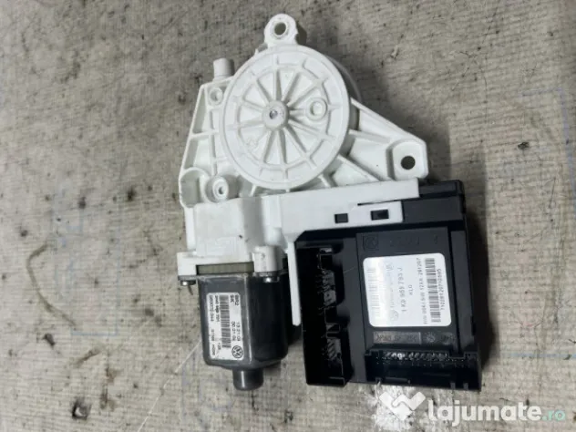 Motoras macara dreapta spate Volkswagen Tiguan 2010
