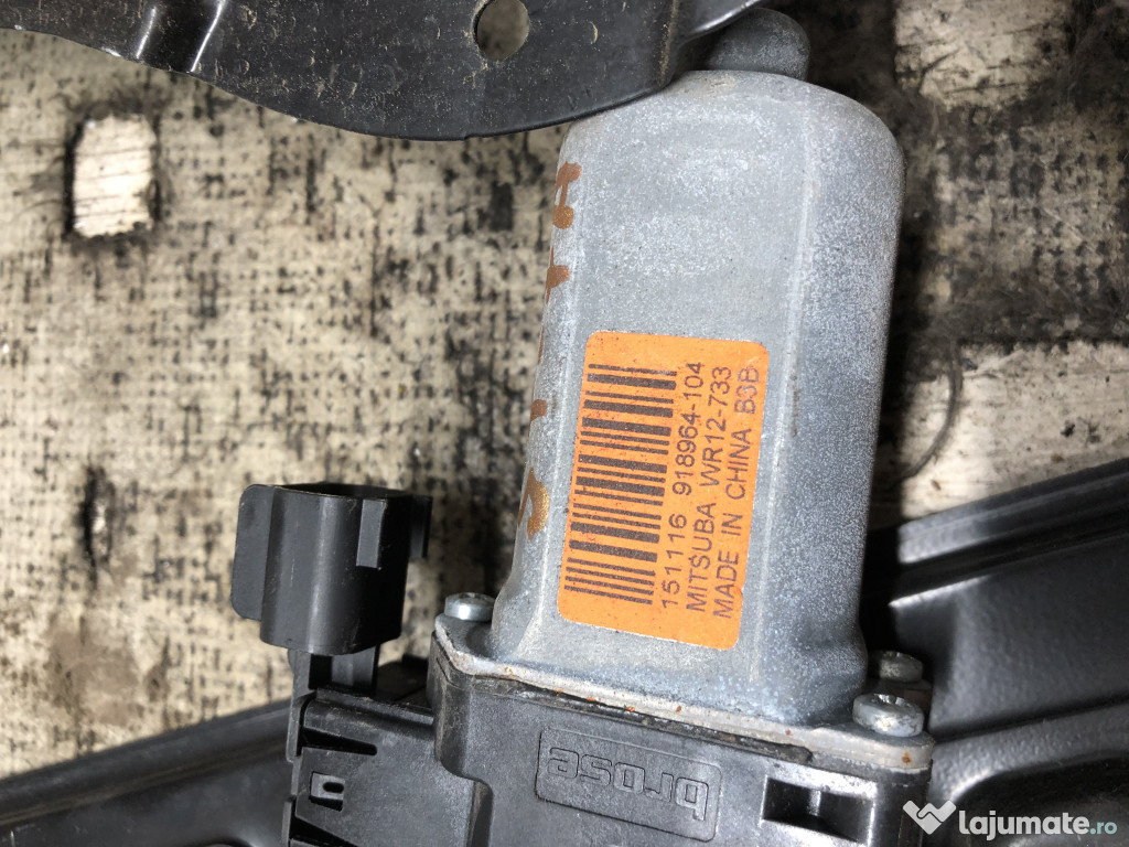 Macara geam stanga fata Ford Granada 2017