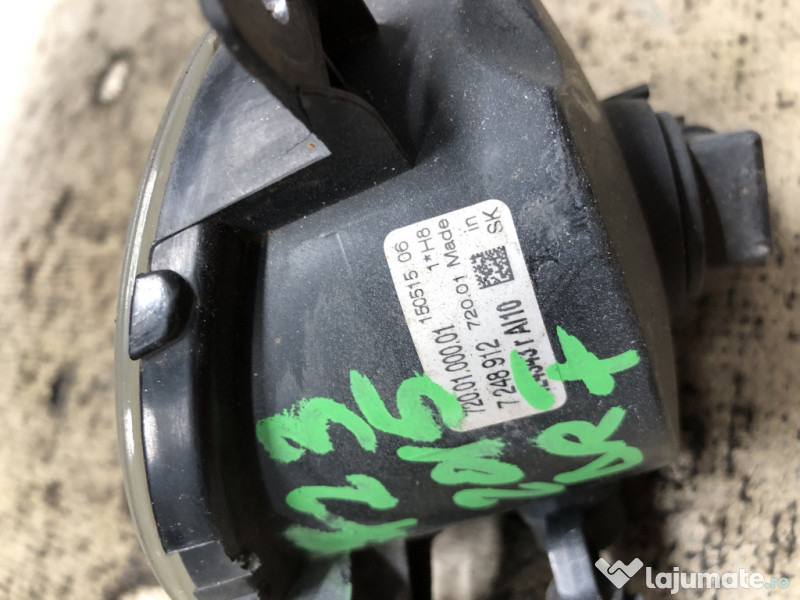 Proiector dreapta BMW Seria 2 Cabrio F23 2.0 Benzina 2015