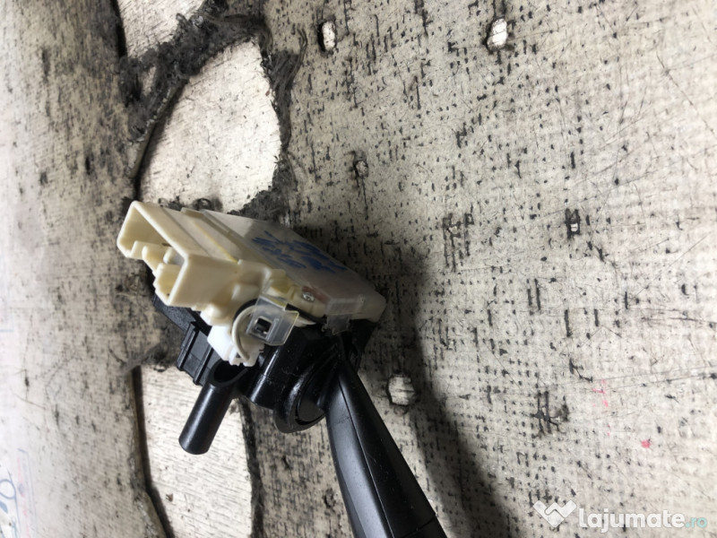 Maneta semnalizare Suzuki SX4 1.6 Benzina 2015