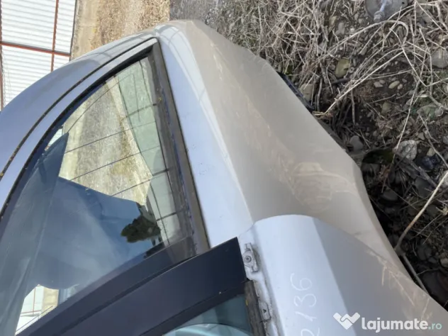 Aripa Stanga Spate Mercedes E 220 2006