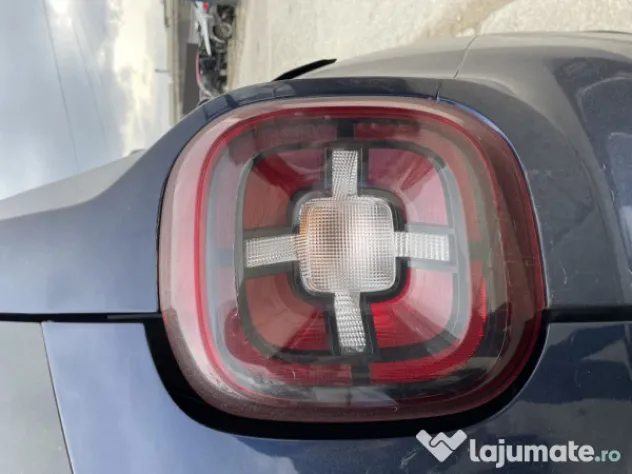 Stop dreapta aripa Dacia Duster 1.3 Benzina 2019