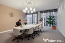 Birouri ce pot fi personalizate pentru 4 persoane în Spaces Expo