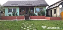 Casă, teren și anexe. În Botoșani, Unțeni, Burlești.