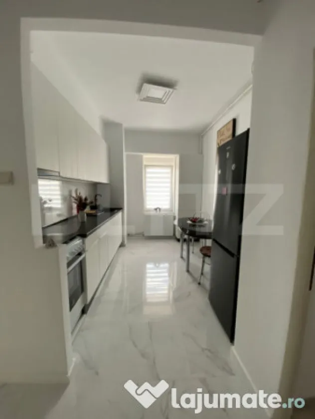 Apartament 2 camere, parcare, zona Centrala