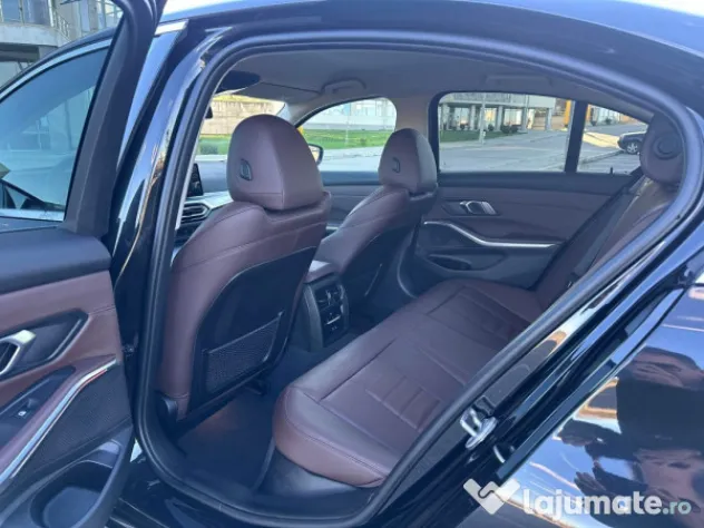 BMW Seria 3 330i xDrive