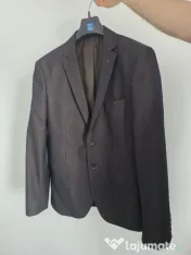 Costum barbati maro cu reflexii albastre 