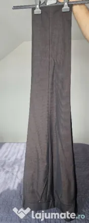 Costum barbati maro cu reflexii albastre 