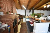 De vanzare casa cu 3 apartamente + anexa 75 mp, Comision 0% 