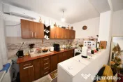 De vanzare casa cu 3 apartamente + anexa 75 mp, Comision 0% 