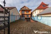 Vilă modernă în Cartierul CFR, cu mansardă și garaj