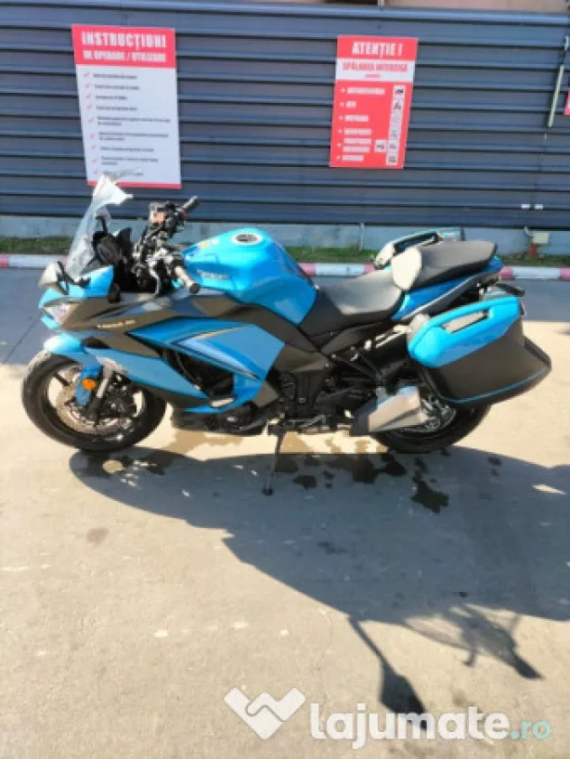 Motocicleta Kawasaki Z1000SX 2019
