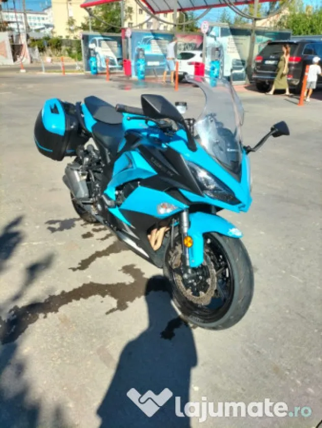 Motocicleta Kawasaki Z1000SX 2019