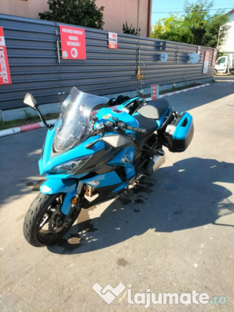 Motocicleta Kawasaki Z1000SX 2019