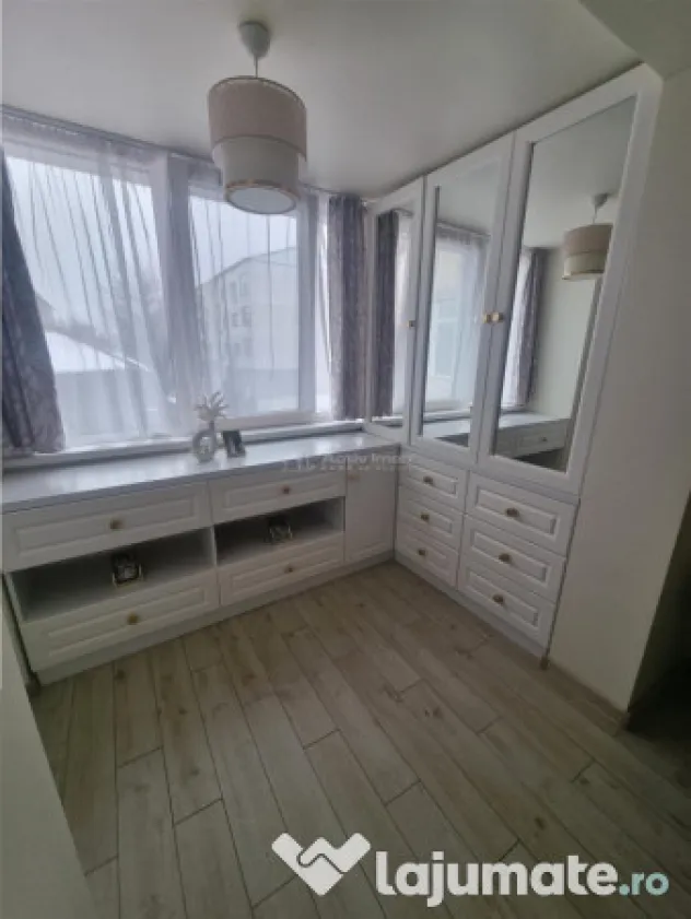 Apartament 3 cam et 2 decomandat renovat zona Colfescu