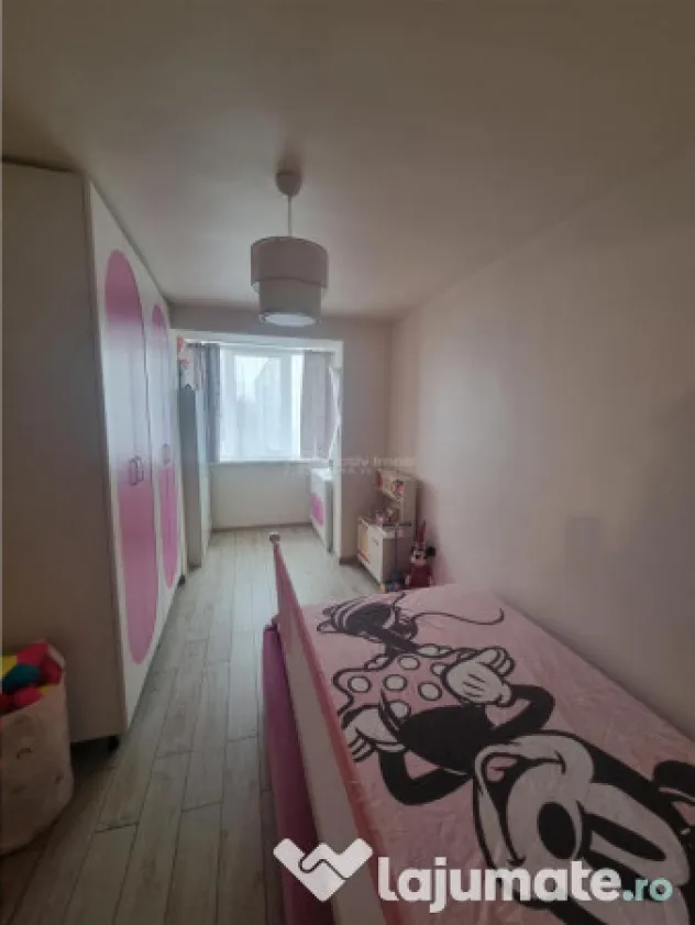 Apartament 3 cam et 2 decomandat renovat zona Colfescu