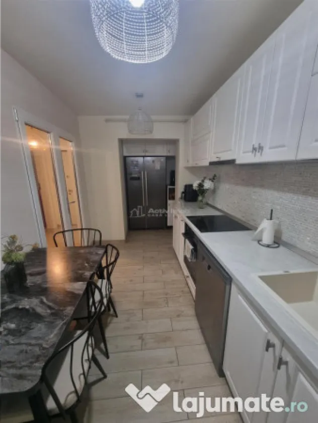 Apartament 3 cam et 2 decomandat renovat zona Colfescu