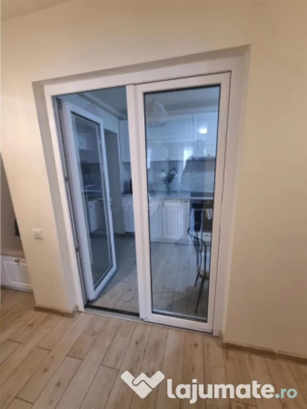 Apartament 3 cam et 2 decomandat renovat zona Colfescu
